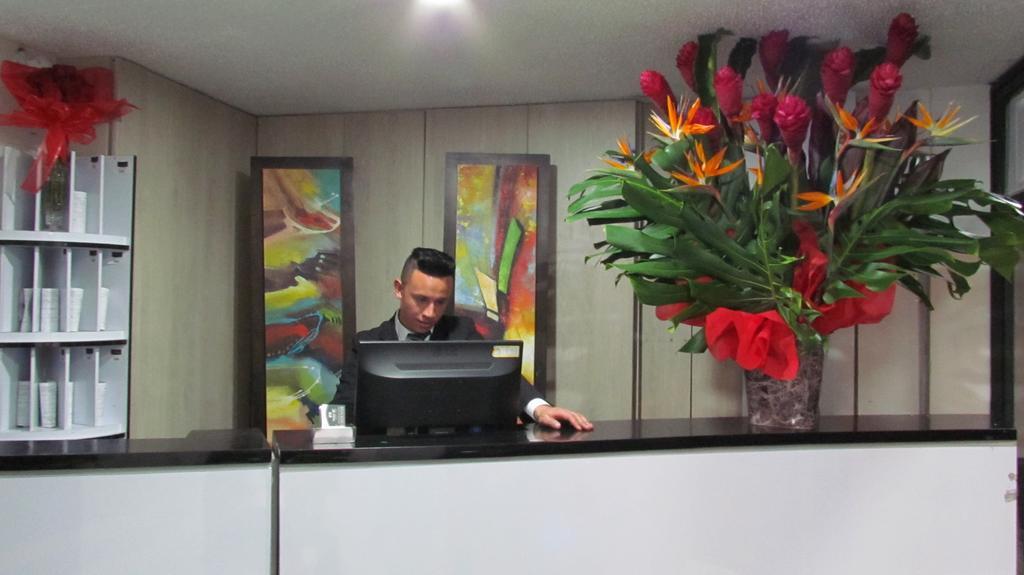 Aparta Hotel Bc - Bogota — Photos 1